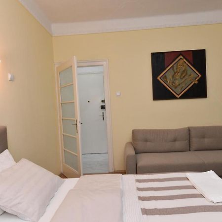 Apartment Nikola Belgrade Luaran gambar